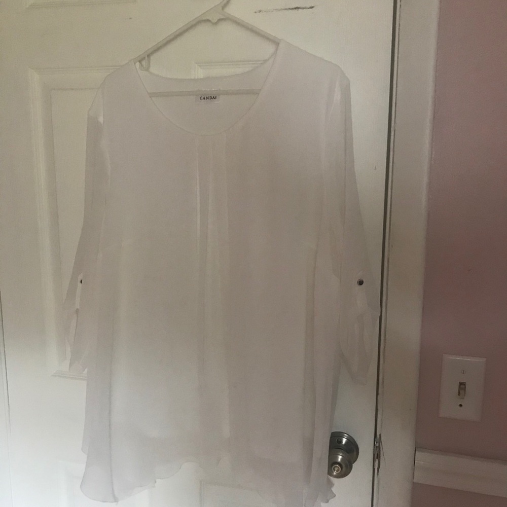Chic white blouse